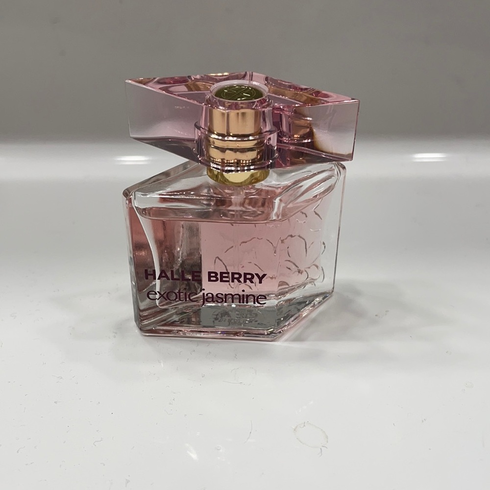 Halle Berry Exotic Jasmine